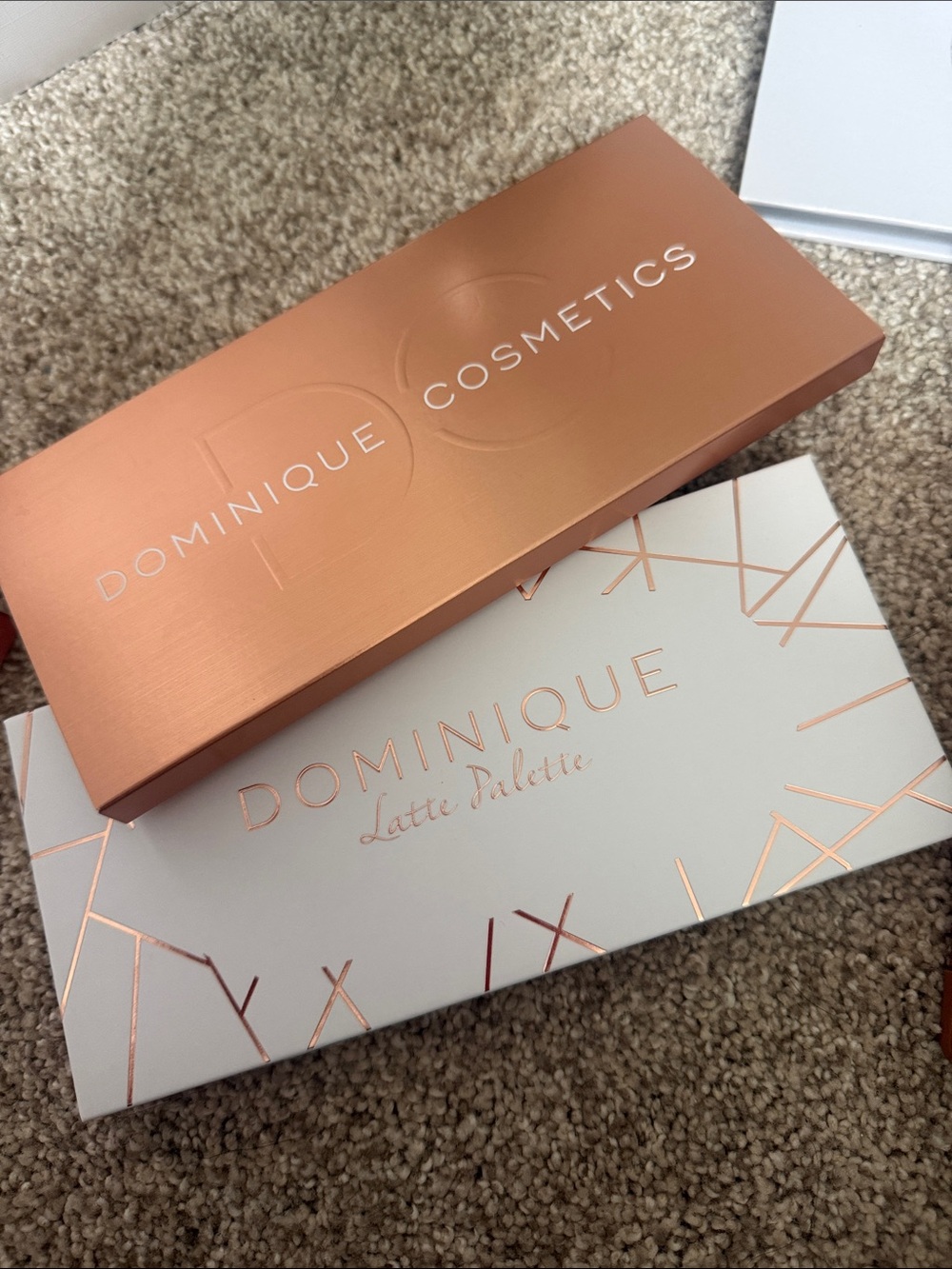 Dominique Cosmetics Latte Palette - Rose Gold & White